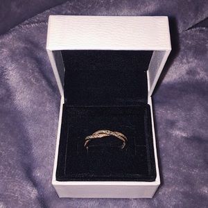 Pandora Rose Twisted Fate ring, size 7.5 (56).